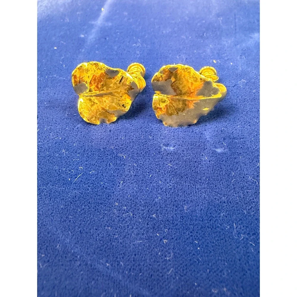 Vintage Gold Tone Textured Leaf Screw Back Clip On Earrings Organic Botanical
